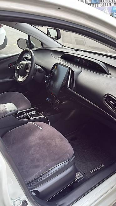 prius: Toyota Prius: 2018 г., 1.8 л, Автомат, Гибрид, Хэтчбэк — 9