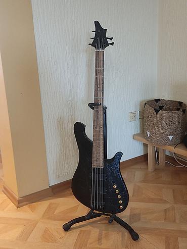 Gitare: R Custom Le Fay 5-žična bas gitara – kopija - Konstrukcija: ručni — 4