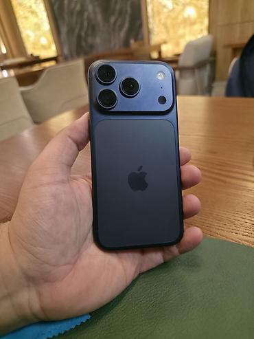 IPhone 17 Pro, Б/у, 256 ГБ, Синий, Чехол, 92 %