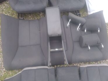 Avtomobil salonu üçün digər detallar: Mercedes-Benz E-seriyası (W210) — 12