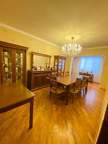 Mənzillər: Satılır: 4 otaqlı mənzil - Yer: 6-cı mikrorayon - Bina: 9 mərtəbəli — 6