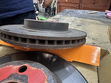 Ventilyasiyalı ön əyləc diskləri cütdü prius 30 kuzanındı yaxşı lalafo.az -da Ventilyasiyalı ön əyləc diskləri cütdü prius 30 kuzanındı yaxşı