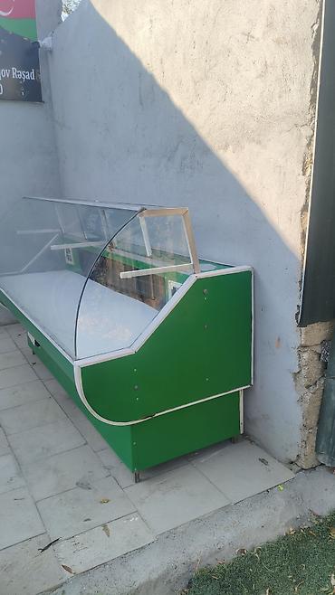 Soyuducu avadanlığı: Məhsul: Soyuduculu vitrin (market/kafe üçün) Təsvir: - Ön şüşəli — 5