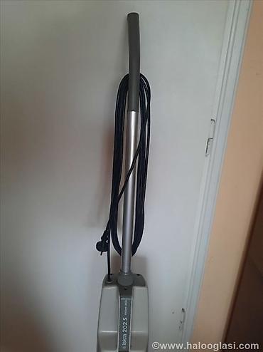 slikar tapi: Stari retro stapni usisivaci Iskra TK 7005 R i 202 S. Nepoznato — 9