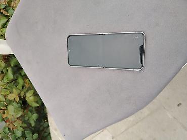 6 ekran: Samsung Galaxy Z Flip 5, rəng - Gümüşü, Simsiz şarj — 3