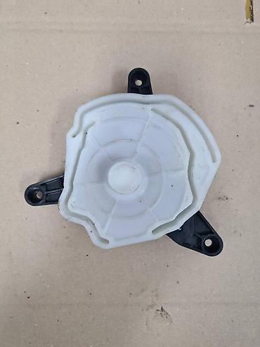 mali hladnjak golf 5: MOTOR KLAPNE VENTILACIJE ZA HYUNDAI IX35 — 2