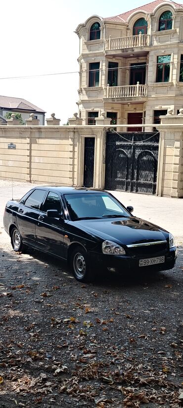 VAZ (LADA): Lada Priora sedan – qara rəng, 4 qapılı, ön və arxa işıqlar orijinal — 2