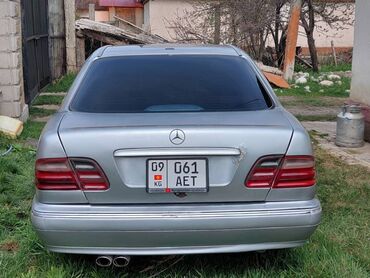 Mercedes-Benz: Mercedes-Benz E-Class: 2000 г., 2 л, Механика, Бензин, Седан