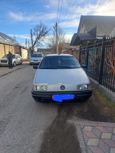 мини культиватор: Volkswagen Passat: 1992 г., 1.8 л, Механика, Бензин, Седан