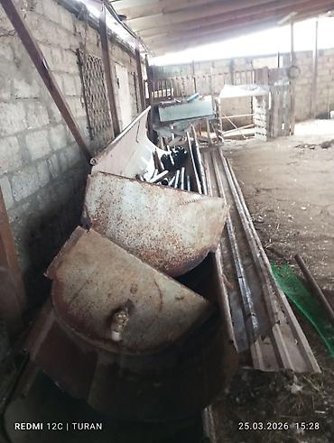 K/t heyvanları və malları: Yem qabı, Yem üçün, Heyvanlar üçün — 6