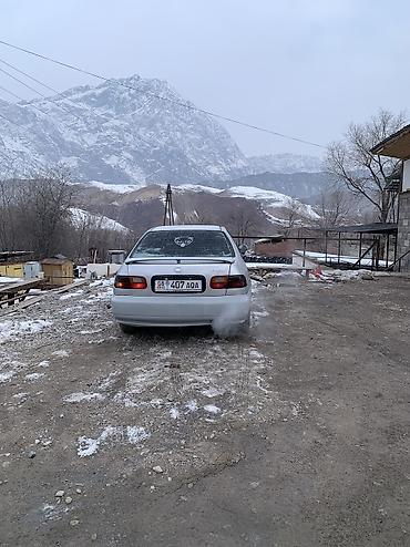 Honda: Honda Civic: 1992 г., Седан — 23