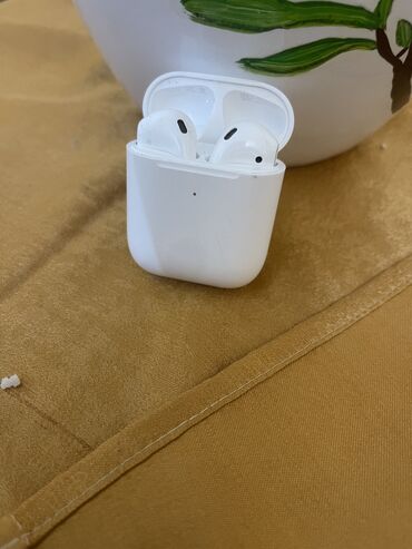 ucuza airpods: Airpods 2 yaxşı veziyyetedir hecbir problemi yoxtu ve tam orginaldır