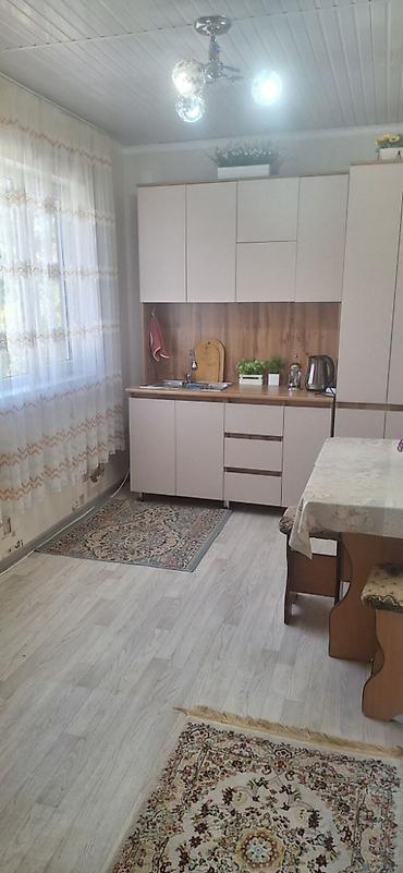 Продажа коттеджей и домов: 🏡 **Продаётся дом в Новопокровке** 📍 Локация: с. Новопокровка (между — 10