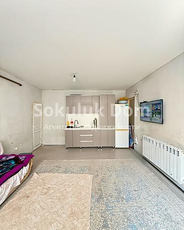 Продажа коттеджей и домов: 🏠Продается дом в с. Сокулук 🟡Комнаты: 3 🟡Участок: 3 соток 🟡Отопление — 7