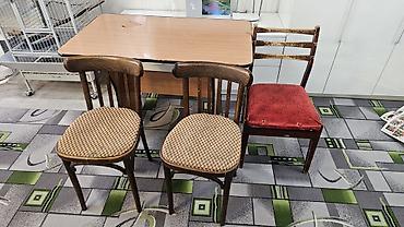 study table: Продаю стол и 3 стула. Стол 65х110см. За всё 1000 сом. Торга нет — 1