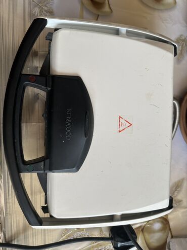 телефоны fly 4: Toster. Kenwood firmasıdır. Baha alınıb. Əla vəziyyətdədir. Cehiz kimi