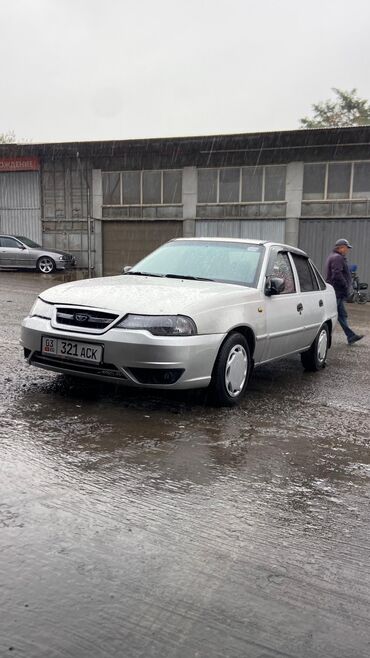 машина базар джалал абад адрес: Daewoo Nexia: 2010 г., 1.6 л, Механика, Бензин, Седан
