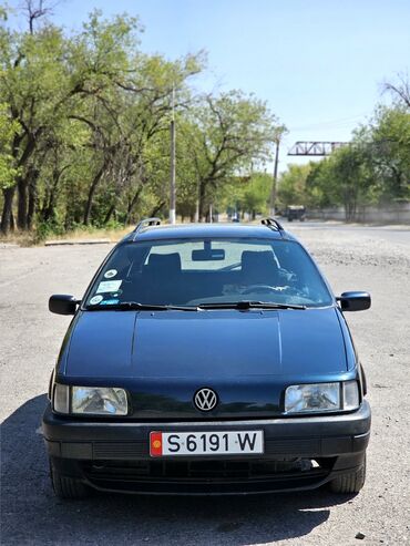 дом на обмен: Volkswagen Passat: 1993 г., 2 л, Механика, Бензин, Универсал