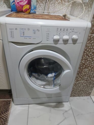 идиш жуу: Кир жуучу машина Indesit, Колдонулган, Автомат