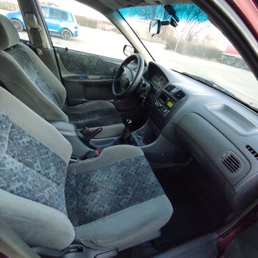 Mazda: Mazda Familia: 1998 г., 1.5 л, Механика, Бензин, Хэтчбэк — 10