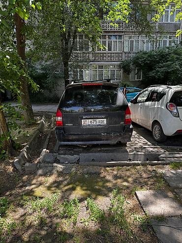 машина кроссовер: Mitsubishi Space Wagon: 1999 г., 2.4 л, Механика, Бензин, Универсал — 3