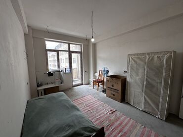 Giriş qapıları: Ev öz şəxsi evimdi, 0-dan özüm təmir eləmişəm. 85 % iş görülüb. Evin — 13