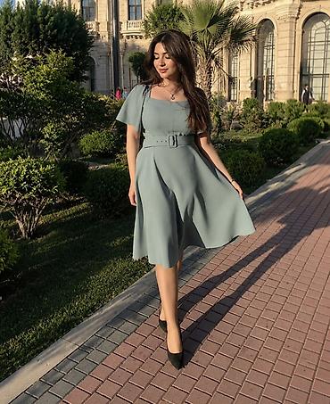parca canta: Zərif firuzəyi rəngdə qadın paltarı - Dizdən və ya diz altı (boya görə — 1