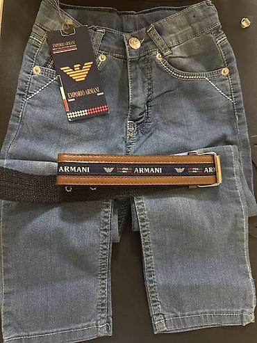 Şortlar: Emporio Armani uşaq cins şortu və kəmər dəsti - Model: Emporio Armani — 1