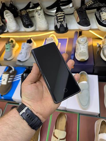 adaptor qoruyucu: Redmi Note 14 Pro, 256 GB, rəng - Qara, Barmaq izi — 1