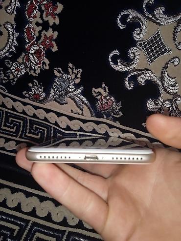 айфон 6s чехол: IPhone 7 Plus, Б/у, 32 ГБ, Золотой, Чехол, 100 % — 2