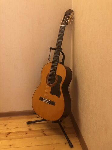 Musiqi alətləri: Klassik gitara, Yamaha