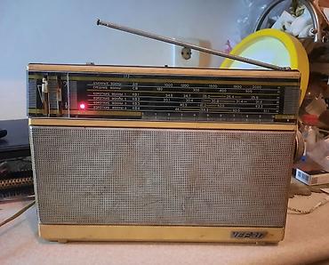 red wing: VEF 317 portativ radio, işığı yanır, radionu işlətmək olmur — 1