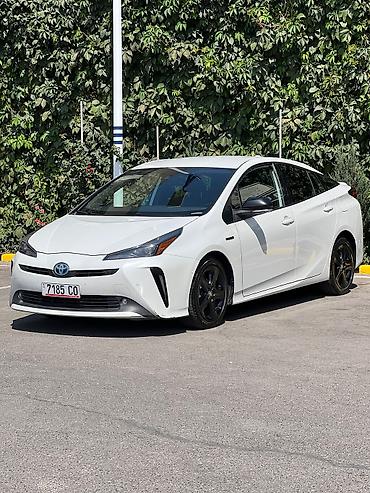 byd e6: Toyota Prius: 2020 г., 1.8 л, Вариатор, Гибрид, Седан — 2