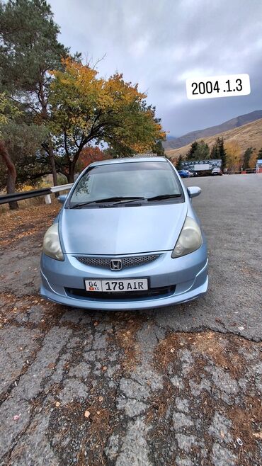 аренда honda fit: Honda Fit: 2004 г., 1.3 л, Вариатор, Бензин, Хэтчбэк