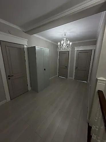 apartment kg: 200 м², 4 комнаты — 3