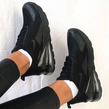 air max 95 40: Nike air max 270 patike crne i bele

Novo
Brojevi 36 do 46