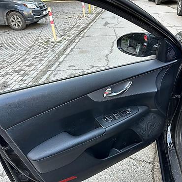 Kia: Kia K3: 2021 г., 1.6 л, Вариатор, Бензин, Седан — 8