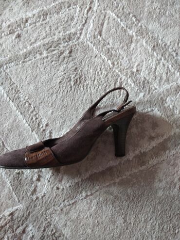 коричневые туфли: Туфли 39, цвет - Коричневый