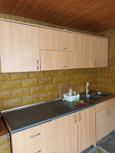 старую кухонную мебель: Mebel paketi - Mətbəx mebeli: Açıq ağac tonlarında üst və alt
