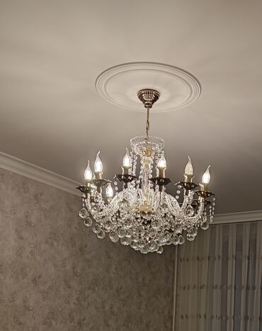 xrustal qab: Çılçıraq, 10 və daha çox lampa, Xrustal