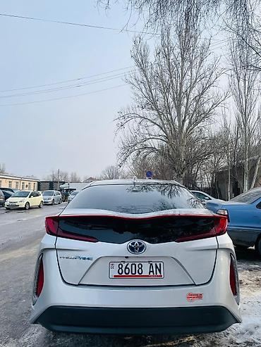 на электромобиль: Toyota Prius: 2019 г., 1.8 л, Вариатор, Электромобиль, Седан — 4