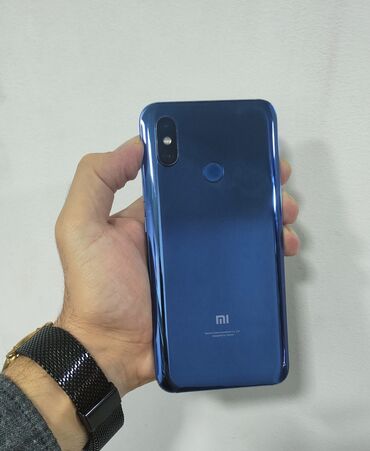 xiaomi mi 6 qiyməti: Xiaomi Mi 8, 64 ГБ, цвет - Синий, 
 Отпечаток пальца, Две SIM карты, Face ID