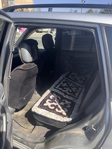 235 65: Toyota RAV4: 2001 г., 2 л, Автомат, Бензин, Кроссовер — 2