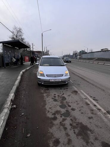 Honda: Honda Stream: 2001 г., 2 л, Автомат, Бензин, Минивэн at lalafo.kg — 7 Honda: Honda Stream: 2001 г., 2 л, Автомат, Бензин, Минивэн — 7