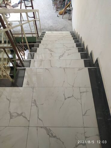 Укладка плитки: Подготовка стен для грунтовки, Резка плитки, Гидроизоляционные работы | Керамическая плитка, Мозаичная плитка, Керамогранитая плитка | Вертикальная укладка, Диагональная укладка, Горизонтальная укладка Больше 6 лет опыта — 17