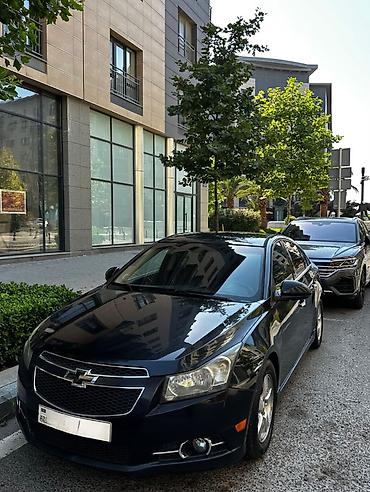 авто базар: Chevrolet Cruze sedan – şəhər və magistral üçün komfortlu və etibarlı — 4