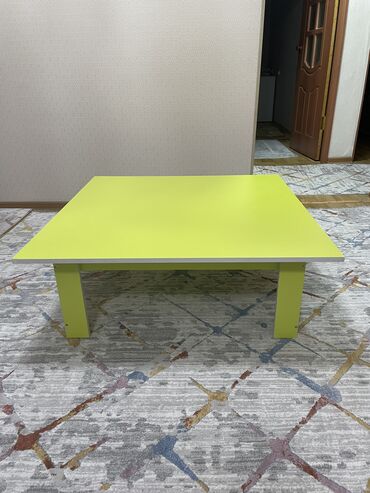Столы: Кухонный Стол, цвет - Зеленый, Новый
