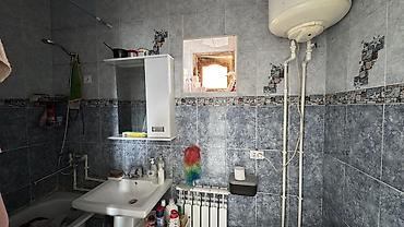 Продажа коттеджей и домов: 🏡 Срочно продаётся 2-этажный дом в Ак-Ордо 1 с бизнесом по первой — 22