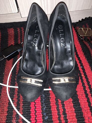 зимная обувь: Туфли CCC, 37, цвет - Черный