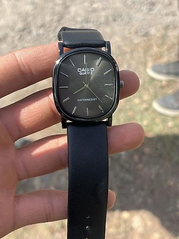 CASIO Quartz — классические наручные часы с лаконичным дизайном
